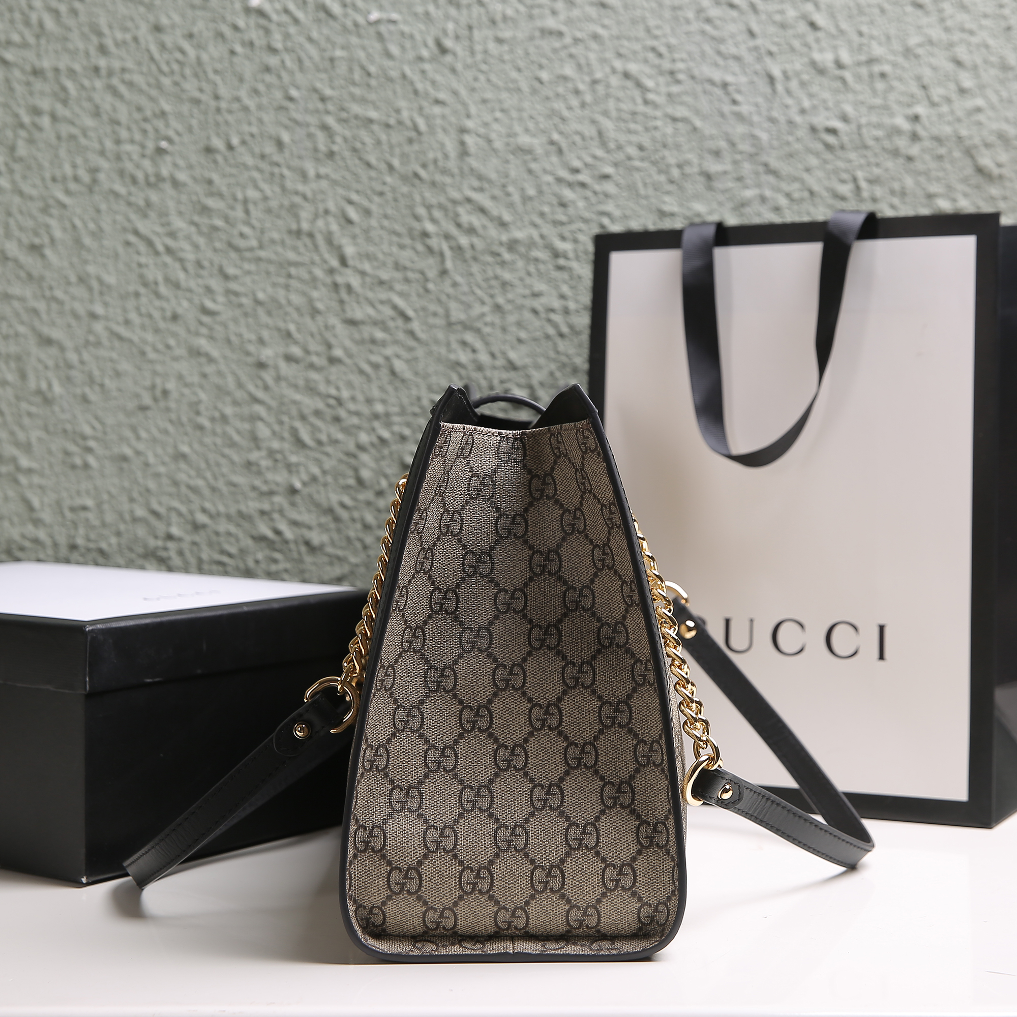 Gucci GG Supreme Padlock Medium Shoulder Bag With Black Details 479197