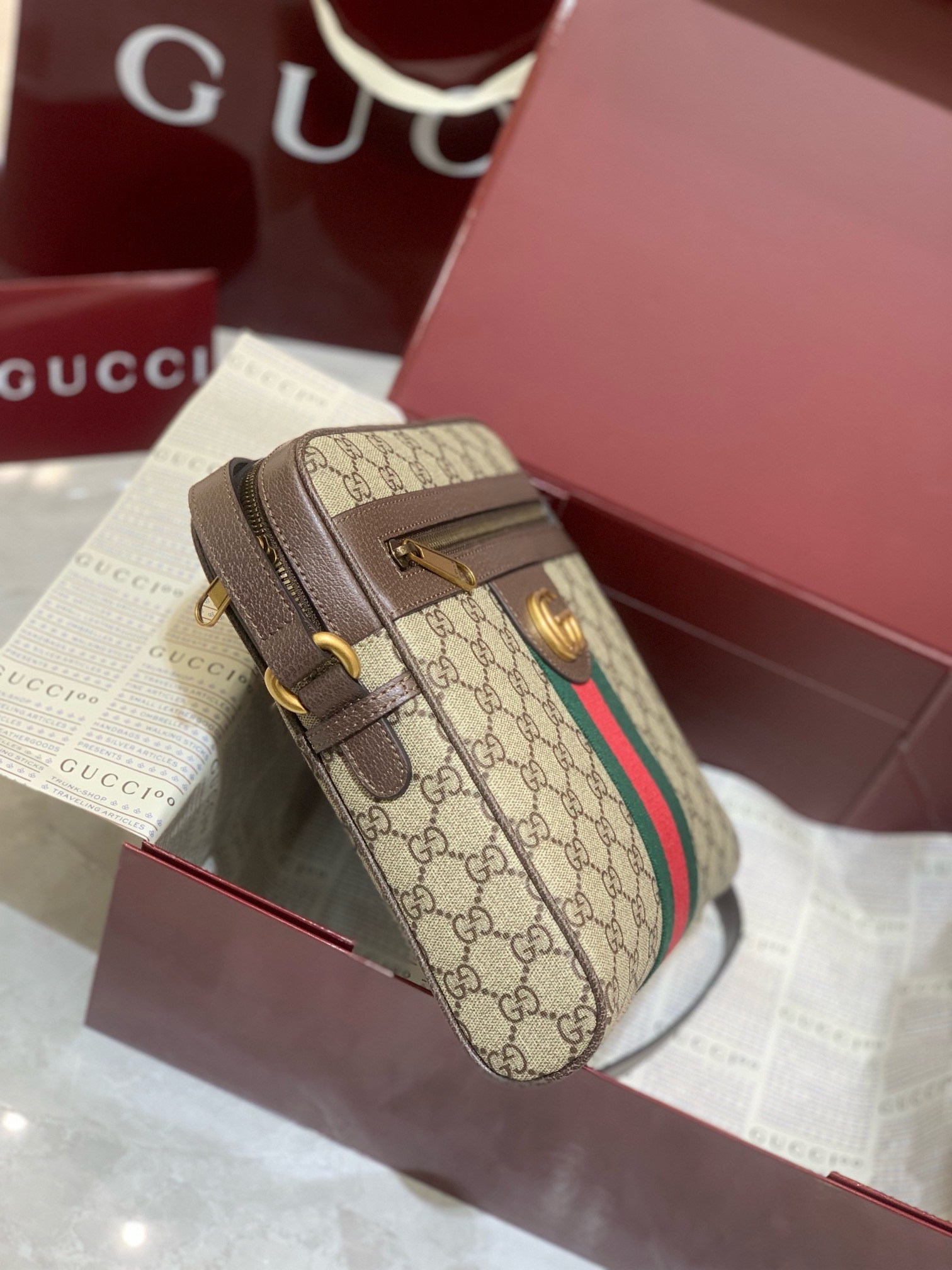 Gucci GG Supreme Ophidia Small Messenger Bag  547926