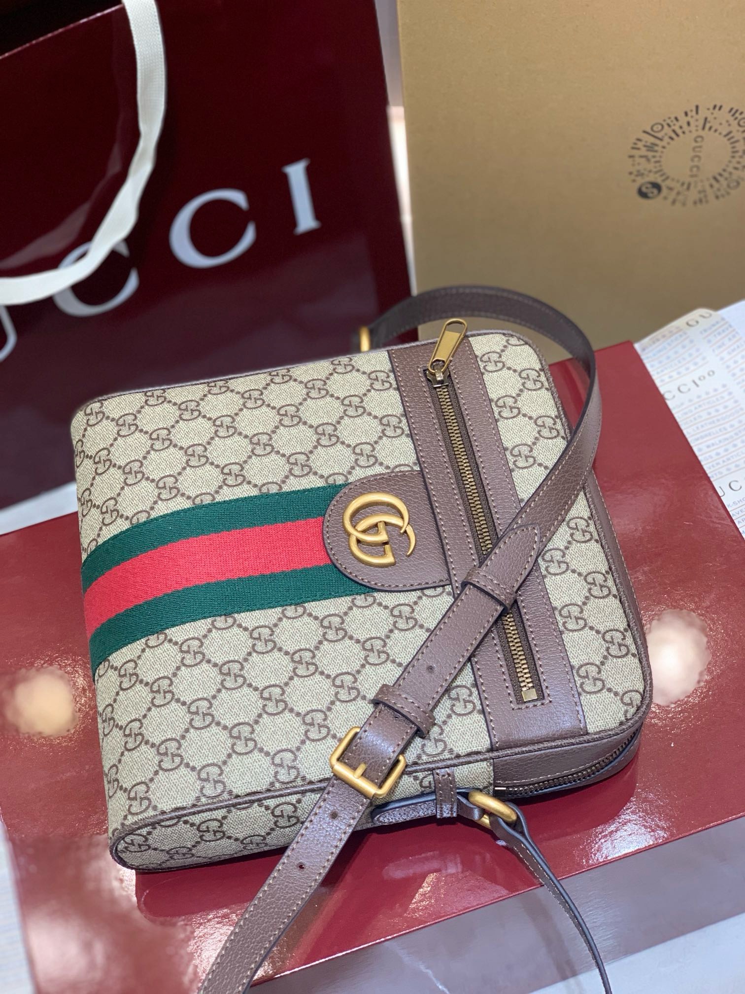 Gucci GG Supreme Ophidia Small Messenger Bag  547926