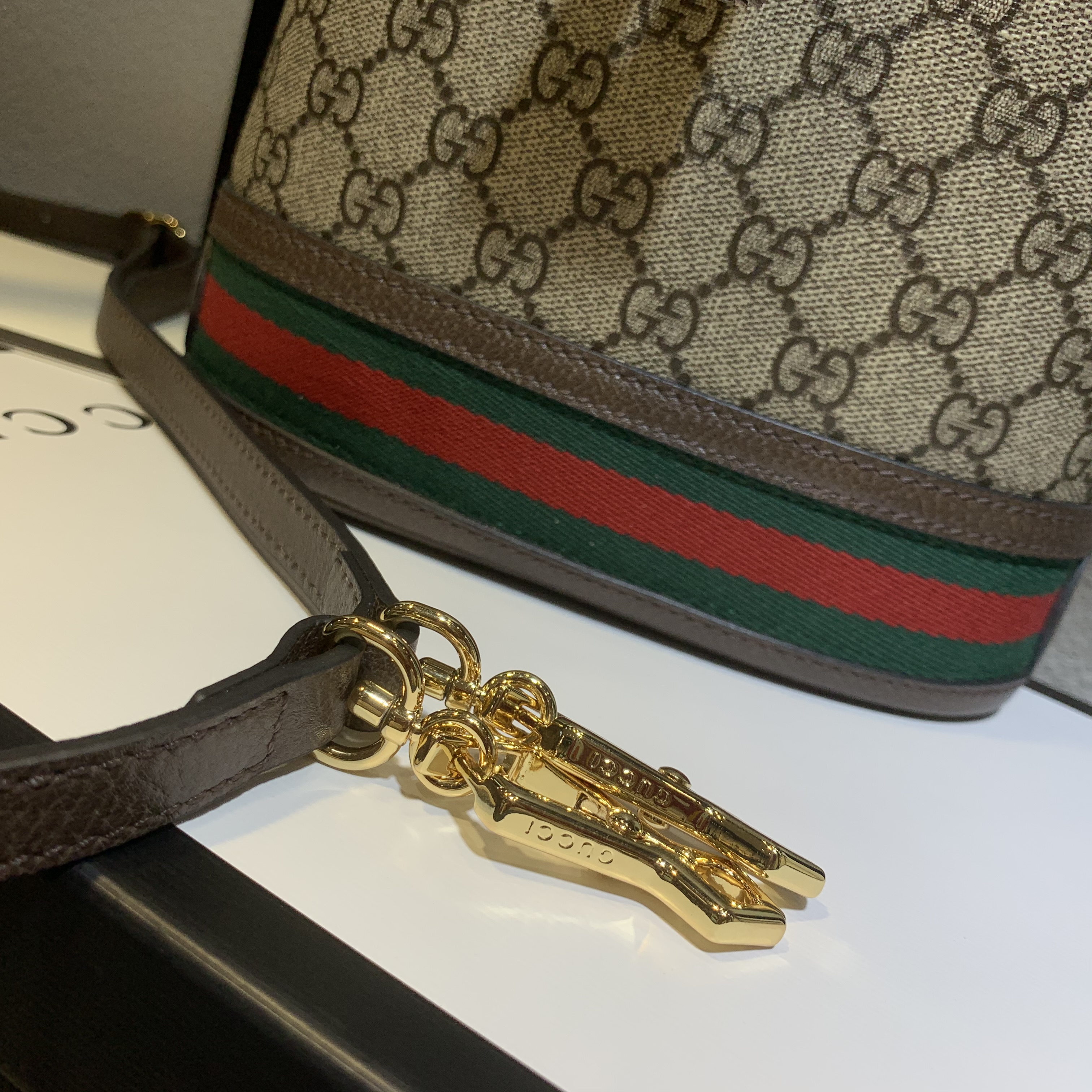 Gucci Beige / Ebony GG Supreme Ophidia Small Bucket Bag 550621