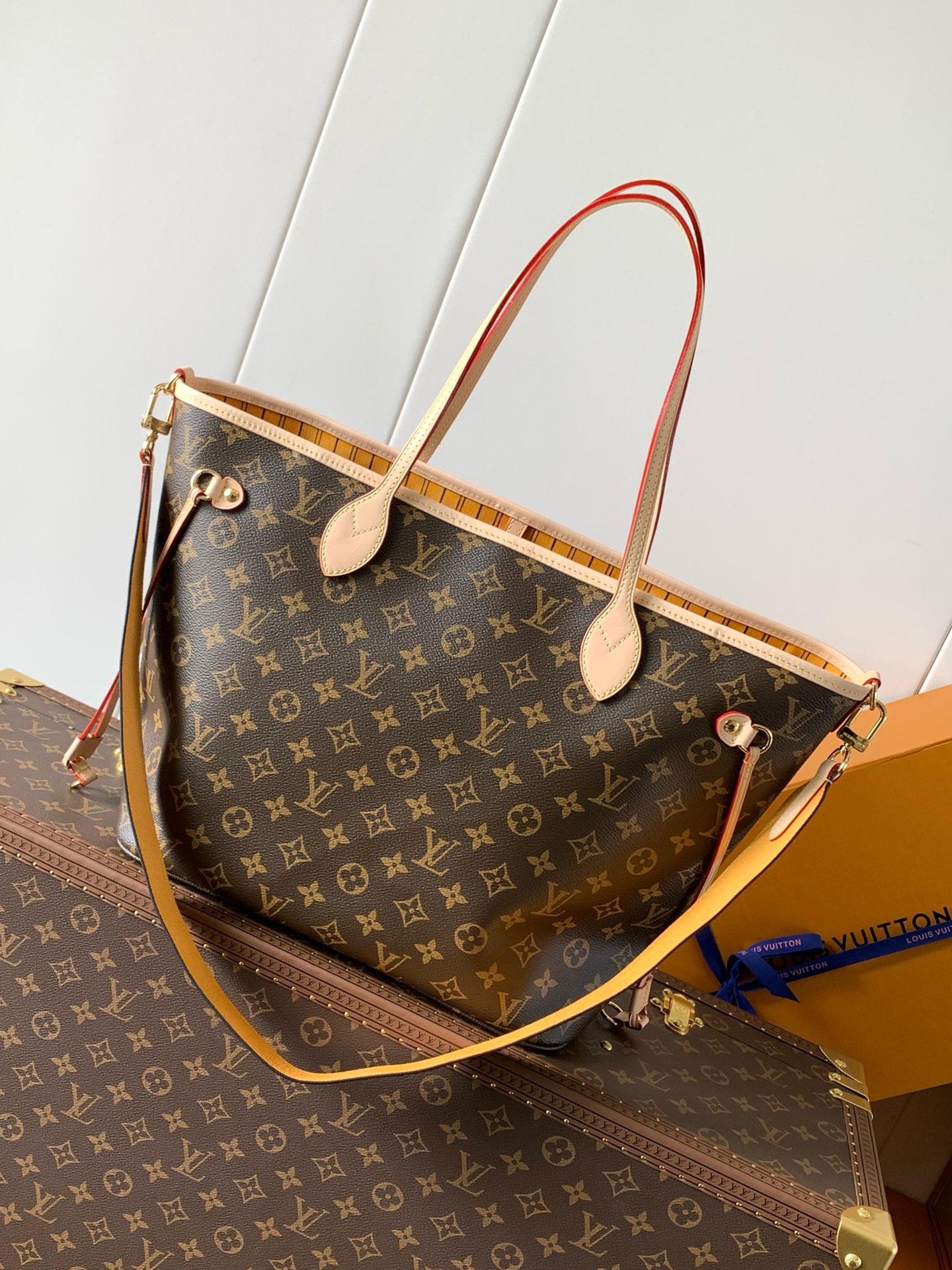 L.V Neverfull Bandoulière Inside Out MM Jaune For Women M11947