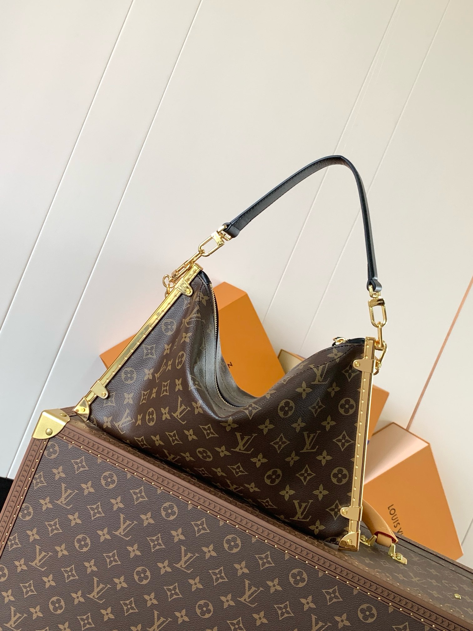 L.V Lucky Trunk Monogram Handbags For Women M12075