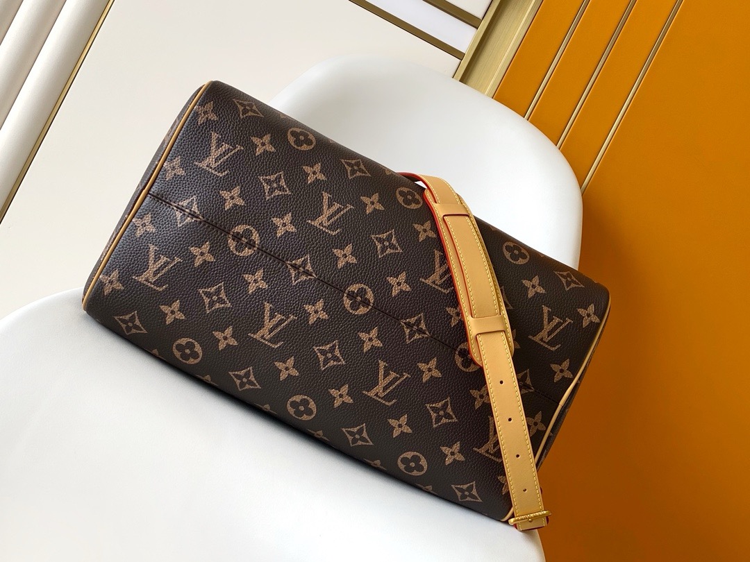 L.V Speedy P9 Bandoulière 40 Autres Cuirs Monogram M24422