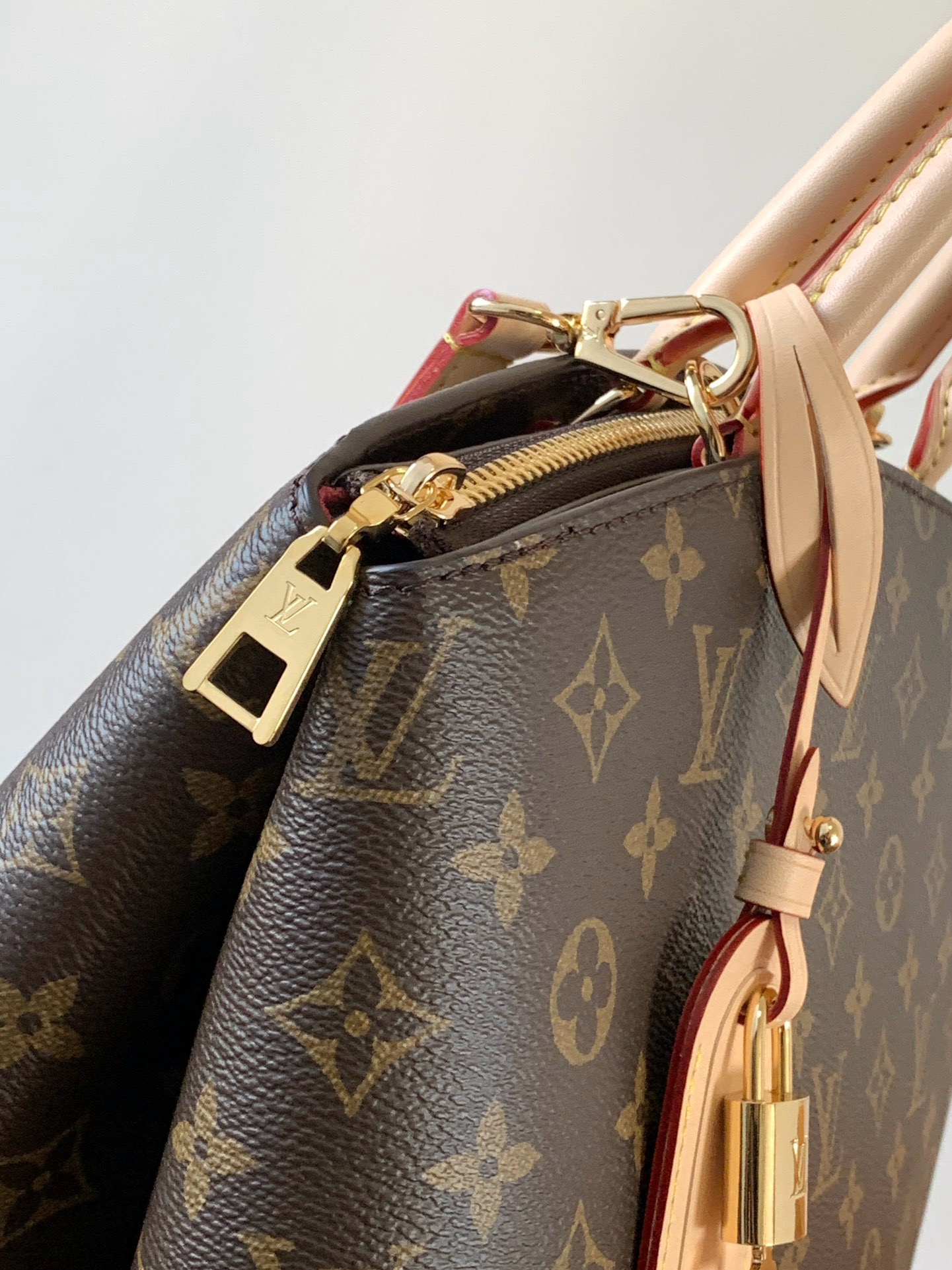 L.V Grand Palais Monogram Women Handbags M45898