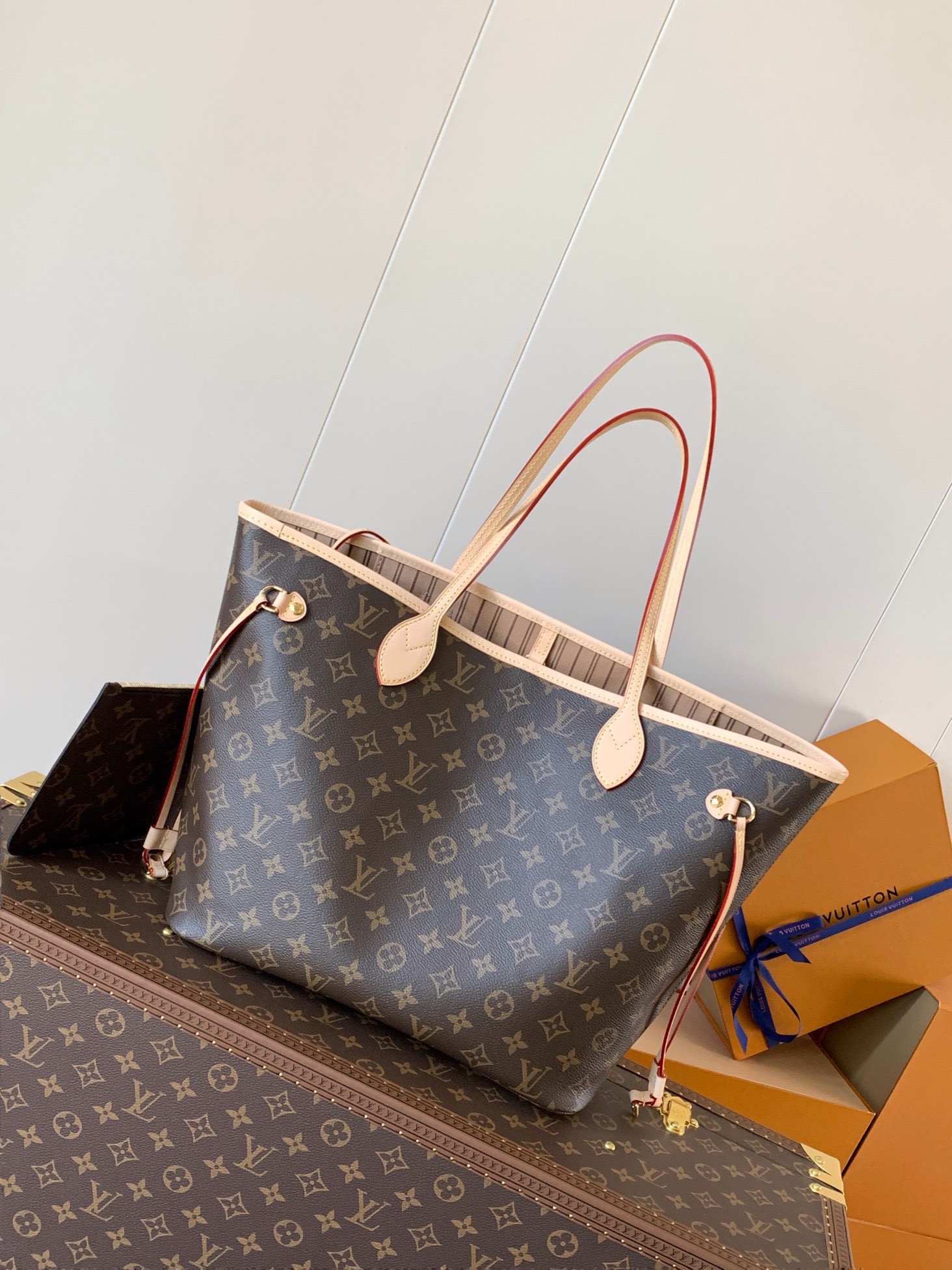 L.V Neverfull MM Monogram Mid Size Tote M46975